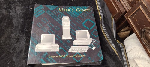 Gateway 2000 computer system - 2000,